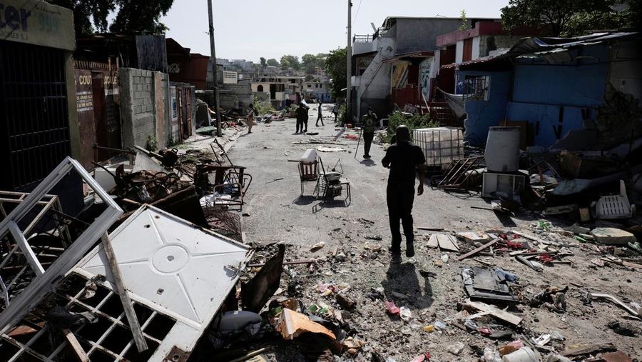 HAITI-VIOLENCE/UN Residents return to the Delmas 30 neighborhood after gang leader Jimmy