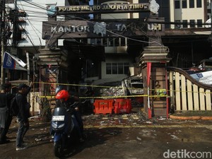 14 Orang Jadi Tersangka, Ini Daftar Kerusakan di Polres Jaktim