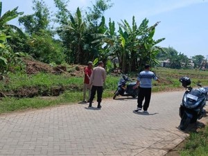 Begal Bersenjata Celurit Rampas Motor Warga di Jalan Sepi Pasuruan