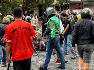 Ajakan Ikut Aksi hingga Disangka Intel Saat Demo Ricuh di Bandung