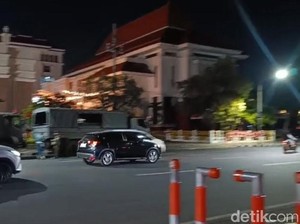 Situasi Terkini DPRD Jatim dan DPRD Surabaya