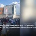 Video: Massa Geruduk Rumah Ahmad Sahroni, Barang Dijarah - Mobil Rusak