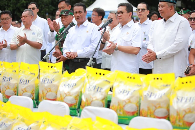 Stabilisasi Harga Beras, Pemerintah Salurkan 43 Ribu Ton Beras SPHP Serentak Hari Ini. (Dok Kementan) Stabilisasi Harga Beras, Pemerintah Salurkan 43 Ribu Ton Beras SPHP Serentak Hari Ini. (Dok Kementan)