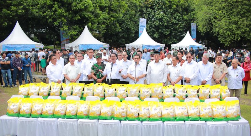 Stabilisasi Harga Beras, Pemerintah Salurkan 43 Ribu Ton Beras SPHP Serentak Hari Ini. (Dok Kementan) Stabilisasi Harga Beras, Pemerintah Salurkan 43 Ribu Ton Beras SPHP Serentak Hari Ini. (Dok Kementan)