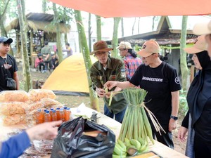 Tak Cuma Bikin Ban, Bridgestone Ikut Rawat Hutan Jawa Barat