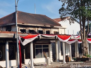 Rumah Bagus Kebanggaan Surabaya Hangus, Jadi Abu Usai Aksi Demo