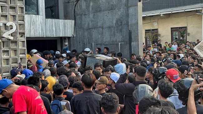 Deretan Rumah Anggota DPR Hingga Menteri Dijarah Massa