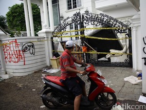 Kucing Jadi Barang Bukti dari Tangan Penjarah Rumah Uya Kuya