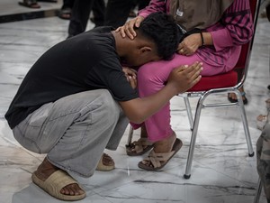 Video Ratusan Pelajar yang Ikut Demo Ricuh Menangis Dijemput Orang Tuanya