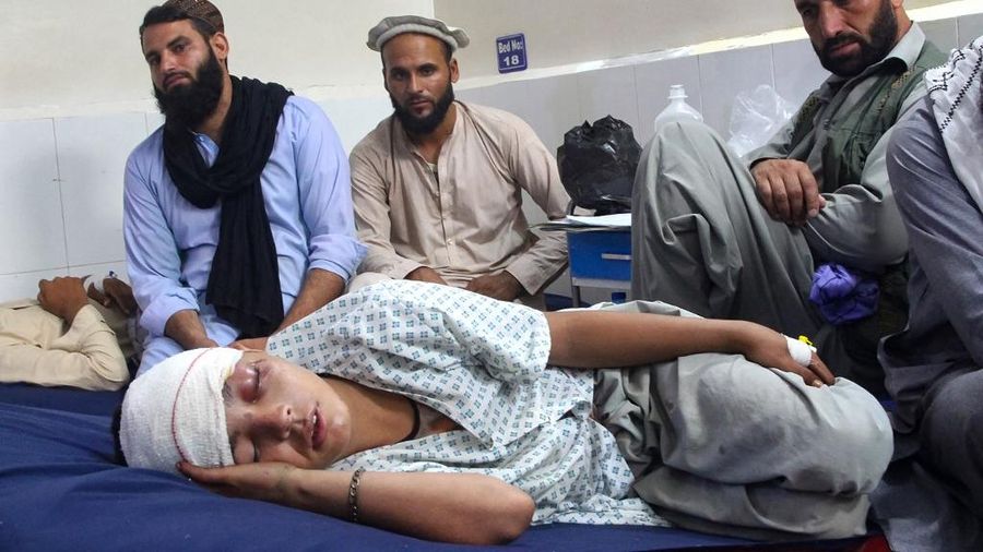 Afghanistan kembali dilanda bencana. Sedikitnya 800 orang tewas dan lebih dari 1.500 lainnya luka-luka akibat gempa bumi bermagnitudo 6,0 yang mengguncang wilayah timur pada Senin (1/9/2025) dini hari. (REUTERS/Stringer)