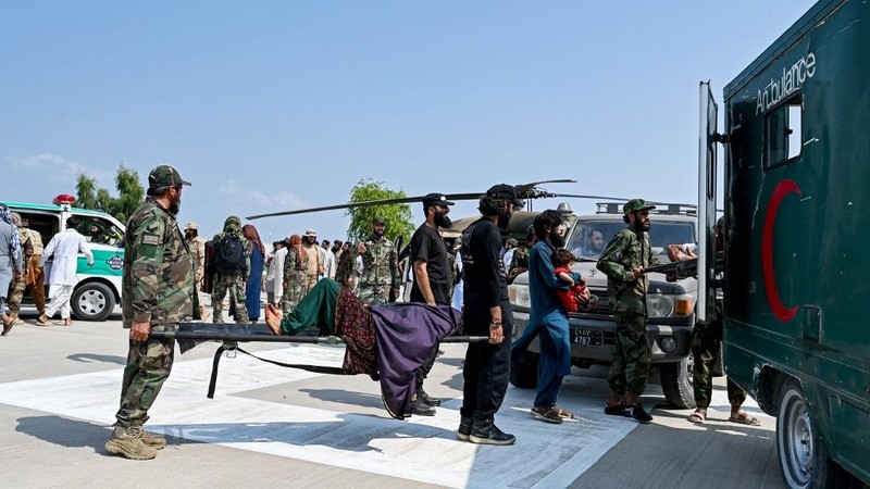 Afghanistan kembali dilanda bencana. Sedikitnya 800 orang tewas dan lebih dari 1.500 lainnya luka-luka akibat gempa bumi bermagnitudo 6,0 yang mengguncang wilayah timur pada Senin (1/9/2025) dini hari. (REUTERS/Stringer)