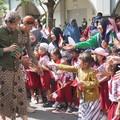 Berbagi Kebahagian di HUT Trenggalek, Mas Ipin Sambangi Kaum Lansia