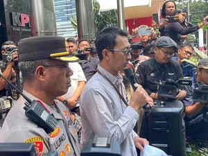 Temui Pendemo Desak Bupati Pati Tersangka, KPK Janji Usut Tuntas Kasus Rel KA