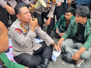 Detik-detik Kapolda Sumut Ngaku Bersedia Mundur di Hadapan Mahasiswa