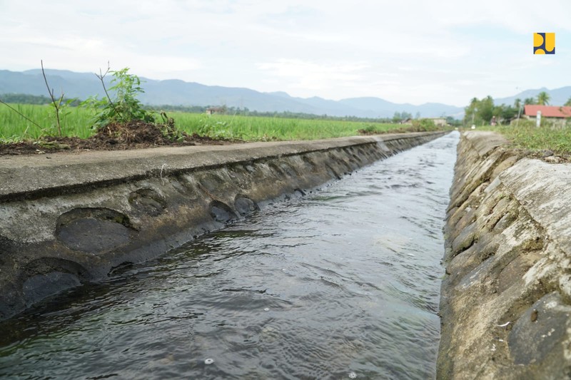 Kementerian Pekerjaan Umum terus mengoptimalkan layanan irigasi guna mendukung peningkatan produktivitas pertanian dan mewujudkan swasembada pangan. (Dok. PUPR)