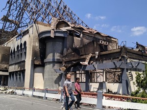 Anggota DPRD NTB Sedih Kantor Ludes Dibakar: Ini Teguran Bagi Kita