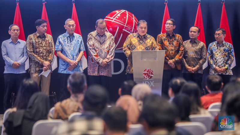 Layar menampilkan pergerakan Indeks Harga Saham Gabungan (IHSG) di Kantor Bursa Efek Indonesia (BEI), Jakarta, Senin (1/9/2025). Layar menampilkan pergerakan Indeks Harga Saham Gabungan (IHSG) di Kantor Bursa Efek Indonesia (BEI), Jakarta, Senin (1/9/2025). (CNBC Indonesia/Faisal Rahman)