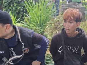Video: Polisi Amankan Seorang Remaja Bawa Sajam di Aksi Demo di Palembang