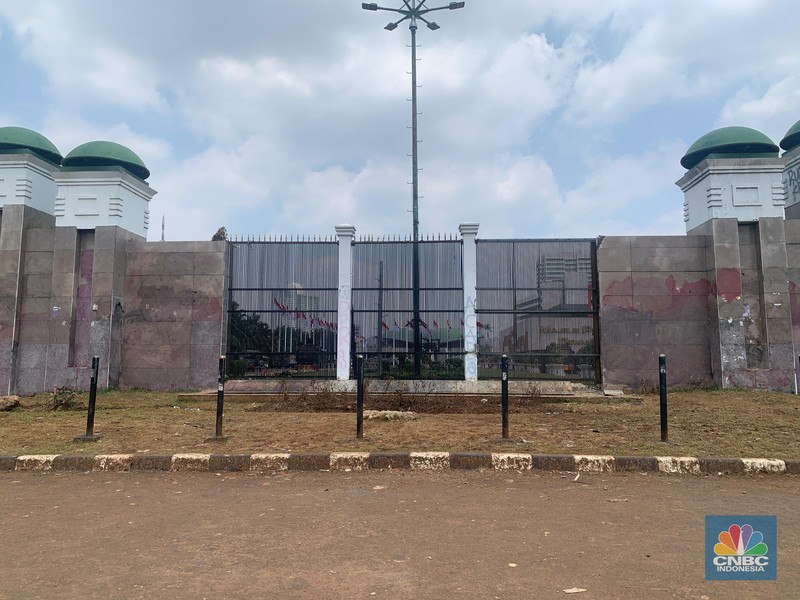 Situasi terkini Gedung DPR/MPR RI, Jakarta, Senin (1/9/2025). Situasi terkini Gedung DPR/MPR RI, Jakarta, Senin (1/9/2025). (CNBC Indonesia/Fergi Nadira)