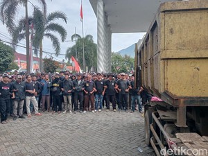 Warga di TPA Bangkonol Kawal Pembatalan MoU Penampungan Sampah di Pandeglang