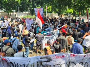 Video: Isi Surat yang Membuat Barisan Demo Warga Pati di KPK Bubar