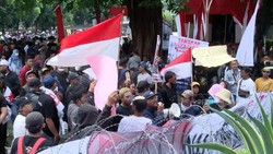 Video: Warga Pati Demo di KPK, Desak Bupati Sudewo Jadi Tersangka