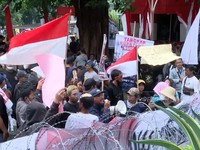 Video: Warga Pati Demo di KPK, Desak Bupati Sudewo Jadi Tersangka