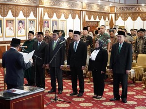 5 Pimpinan Baznaz Jambi Dilantik, Al Haris: Semoga Bisa Membantu Umat