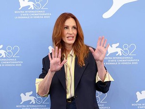 Swifties Garis Keras, Julia Roberts Kok Belum Dengar Album Baru Taylor Swift?