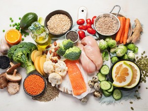 3 Pola Makan yang Bikin Stres Meningkat, Diet Auto Gagal!