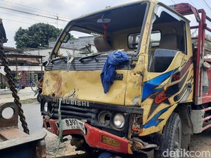 1 Korban Kecelakaan Truk Tabrak Motor dan Rumah di Pati Meninggal
