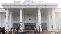 Terungkap Massa Bayaran di Balik Demo Ricuh di DPRD Palopo