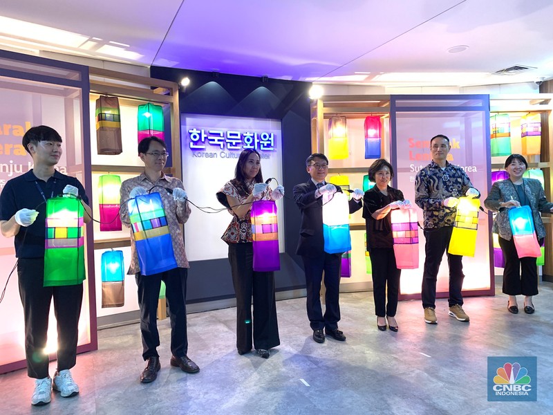 Pameran Lentera Sutra Jinju, Simbol Persahabatan Indonesia-Korea, Selasa (2/9/2025). Pameran Lentera Sutra Jinju, Simbol Persahabatan Indonesia-Korea, Selasa (2/9/2025). (CNBC Indonesia/Fergi Nadira)