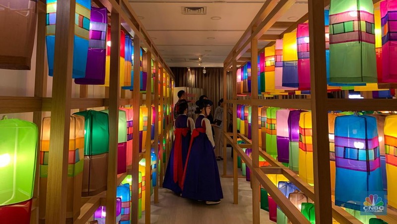 Pameran Lentera Sutra Jinju, Simbol Persahabatan Indonesia-Korea, Selasa (2/9/2025). (CNBC Indonesia/Fergi Nadira)