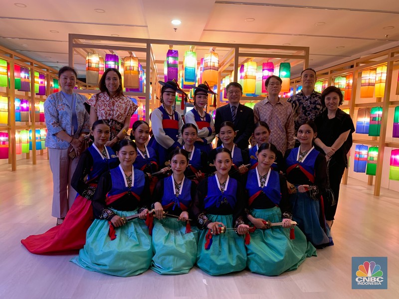 Pameran Lentera Sutra Jinju, Simbol Persahabatan Indonesia-Korea, Selasa (2/9/2025). Pameran Lentera Sutra Jinju, Simbol Persahabatan Indonesia-Korea, Selasa (2/9/2025). (CNBC Indonesia/Fergi Nadira)