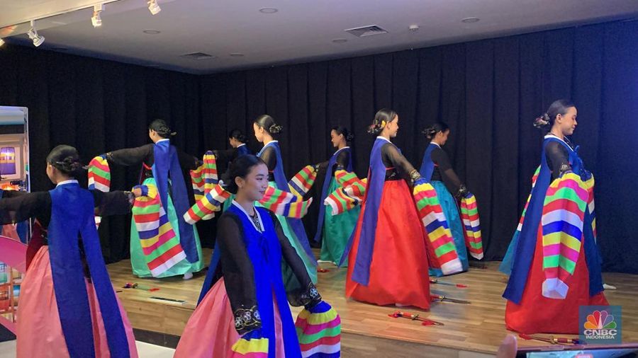 Pameran Lentera Sutra Jinju, Simbol Persahabatan Indonesia-Korea, Selasa (2/9/2025). (CNBC Indonesia/Fergi Nadira)