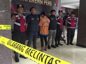 Murka Suami di Lumajang Bacok Tetangga Selingkuhan Istri hingga Tewas