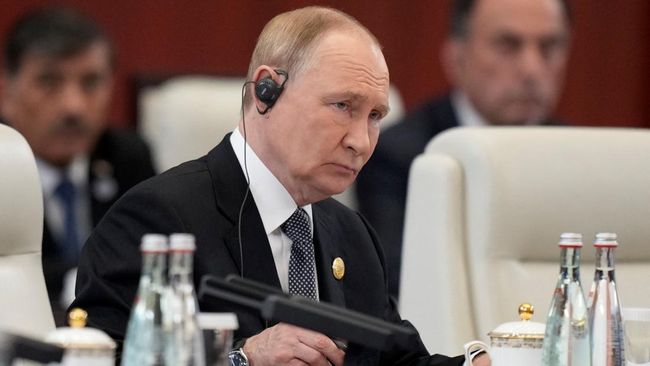 Alasan Putin Selalu Bawa Pulang Kotoran BAB ke Rusia Tiap Kunjungan LN