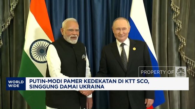 Video: Putin-Modi Pamer Kedekatan di KTT SCO, Singgung Damai Ukraina