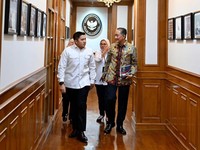 Momen Seskab Teddy & Menteri Dody Rapat Bahas Perbaikan Fasilitas Umum