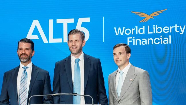 Trump Cuan Rp 82,2 Triliun Usai Koin WLFI Dilempar ke Publik