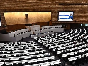 Partai Penguasa di Thailand Ajukan Pembubaran Parlemen