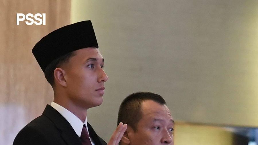 Miliano Jonathans telah resmi menjadi Warga Negara Indonesia (WNI) usai melakukan pengambilan sumpah di kantor Kementerian Hukum, Jakarta, Rabu (3/9) siang WIB. (Dok. PSSI)