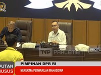 Video: Pimpinan DPR RI Temui Mahasiswa, Ketua BEM UI Tuntut Hal Ini