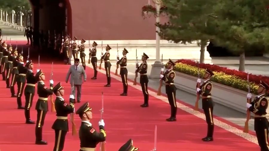 Presiden Republik Indonesia Prabowo Subianto menghadiri Parade Militer China di Lapangan Tiananmen, Beijing, China, Rabu (3/9/2025). Presiden Republik Indonesia Prabowo Subianto menghadiri Parade Militer China di Lapangan Tiananmen, Beijing, China, Rabu (3/9/2025). (Tangkapan Layar Video Reuters/CCTV)