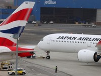 10 Maskapai dengan Ruang Kaki Terluas di Kelas Ekonomi