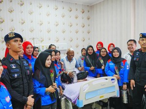 KSPSI Jenguk Anggota Polri Korban Kerusuhan di RS Polri, Doakan Indonesia Damai