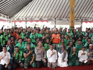 Ratusan Ojol-Forkopimda Magetan Doa Bersama 7 Hari Meninggalnya Affan