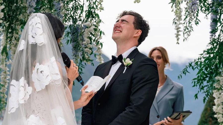 Influencer TikTok Rebecca Ma resmi menikah dengan David Pownall di Villa Balbiano, Danau Como, Italia (28/8/2025). Influencer TikTok Rebecca Ma resmi menikah dengan David Pownall di Villa Balbiano, Danau Como, Italia (28/8/2025). (Instagram/BeccaxBloom)