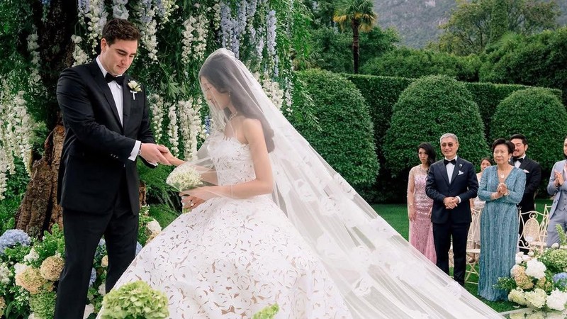 Influencer TikTok Rebecca Ma resmi menikah dengan David Pownall di Villa Balbiano, Danau Como, Italia (28/8/2025). (Instagram/BeccaxBloom)